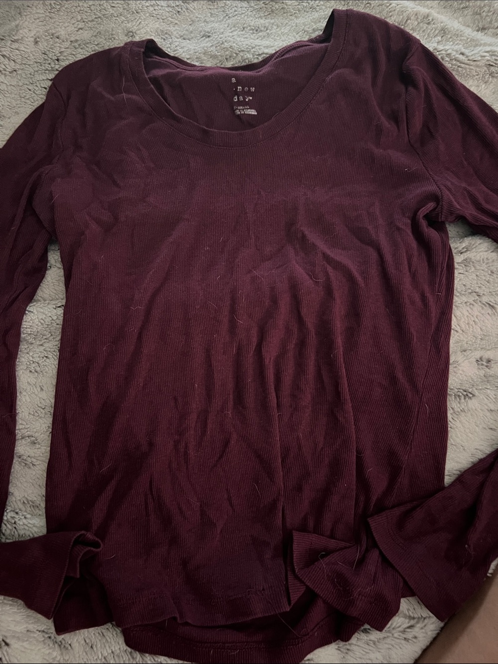 5/$10 item Universal Thread Women's Long Sleeve Scoop Neck Top - Wine